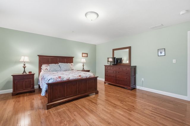 90 Rangeway Rd 204, Billerica, MA 01862