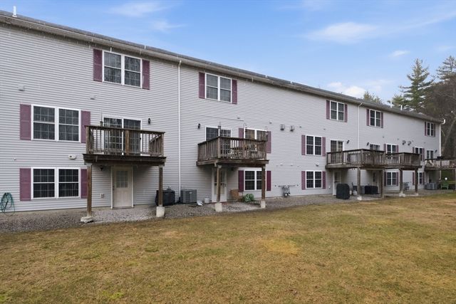 90 Rangeway Rd 204, Billerica, MA 01862