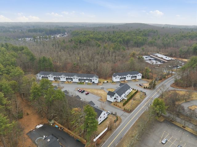 90 Rangeway Rd 204, Billerica, MA 01862