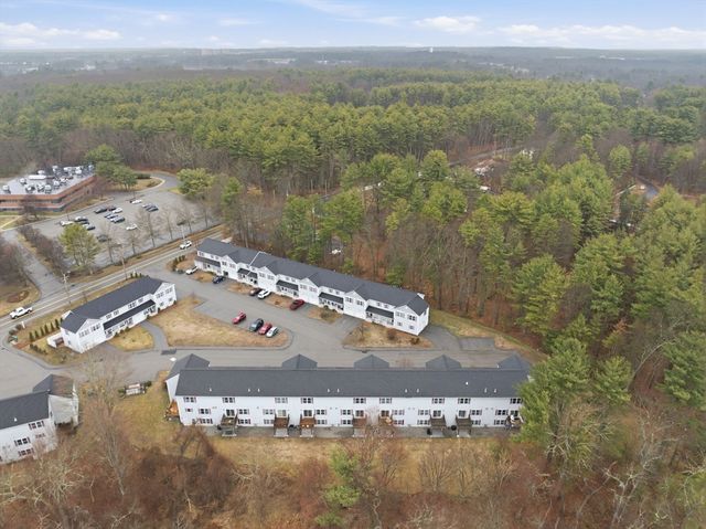 90 Rangeway Rd 204, Billerica, MA 01862