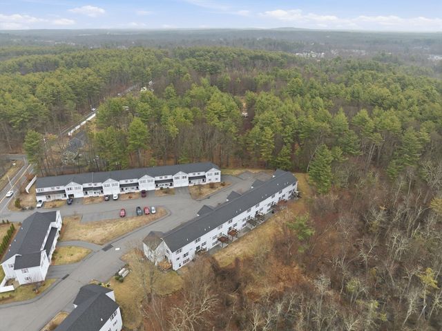 90 Rangeway Rd 204, Billerica, MA 01862