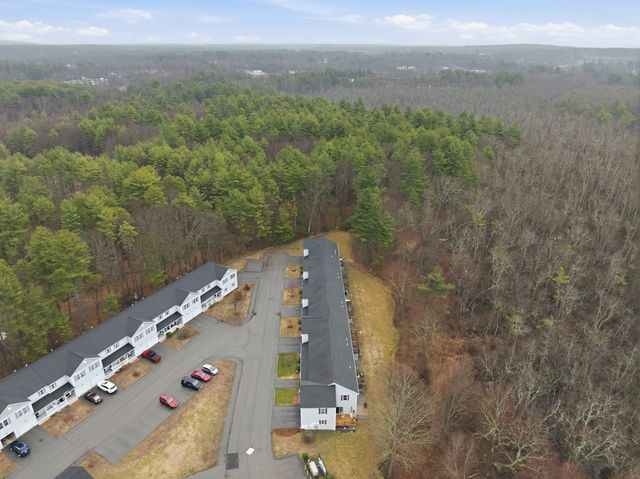 90 Rangeway Rd 204, Billerica, MA 01862