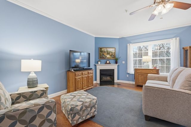 90 Rangeway Rd 204, Billerica, MA 01862