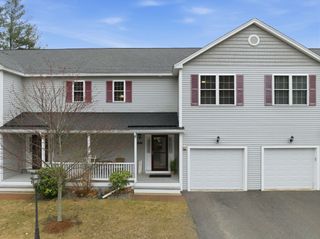 90 Rangeway Rd 204, Billerica, MA 01862