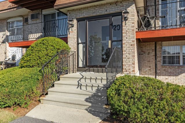 20 Williamsburg Ct. 2, Shrewsbury, MA 01545