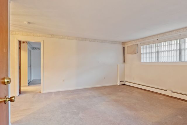 20 Williamsburg Ct. 2, Shrewsbury, MA 01545