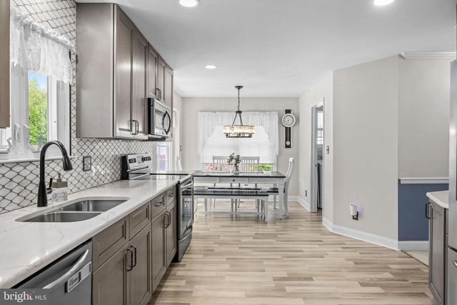 19 OLD REPUBLIC LN, Marlton, NJ 08053
