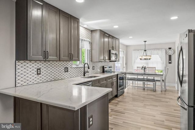 19 OLD REPUBLIC LN, Marlton, NJ 08053