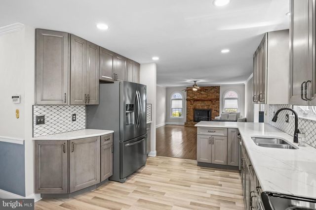 19 OLD REPUBLIC LN, Marlton, NJ 08053