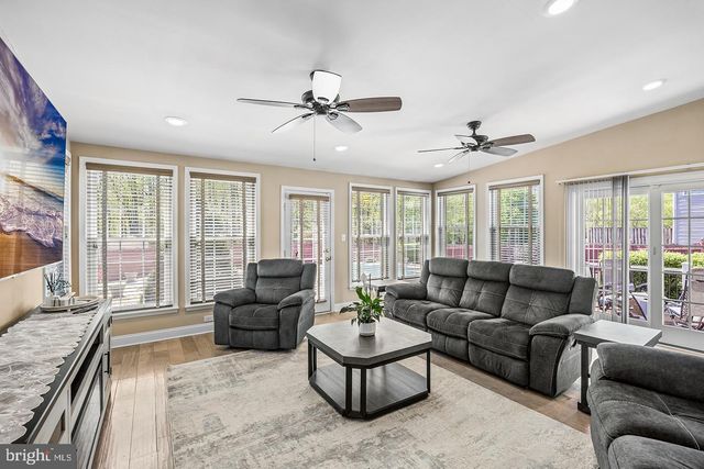19 OLD REPUBLIC LN, Marlton, NJ 08053