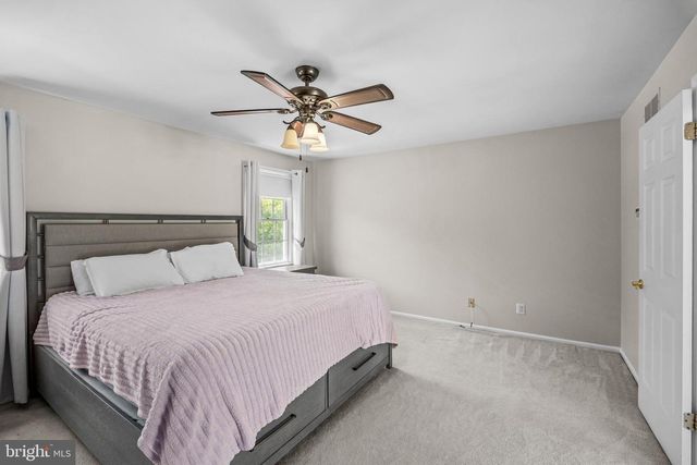 19 OLD REPUBLIC LN, Marlton, NJ 08053
