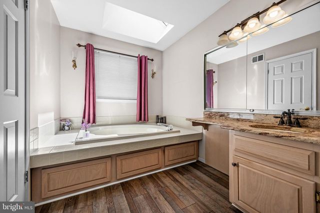 19 OLD REPUBLIC LN, Marlton, NJ 08053