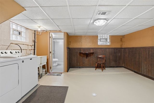 206 3rd St, Neville Twp, PA 15225