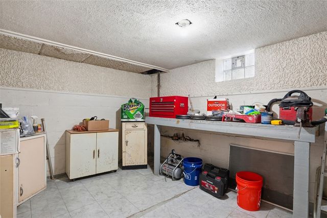 206 3rd St, Neville Twp, PA 15225