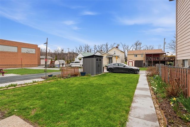 206 3rd St, Neville Twp, PA 15225