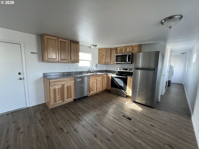 1413 HAWTHORNE Ave 20, Reedsport, OR 97467