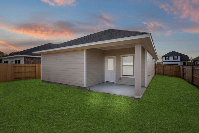 2790 Holly Laurel Drive, Alvin, TX 77511