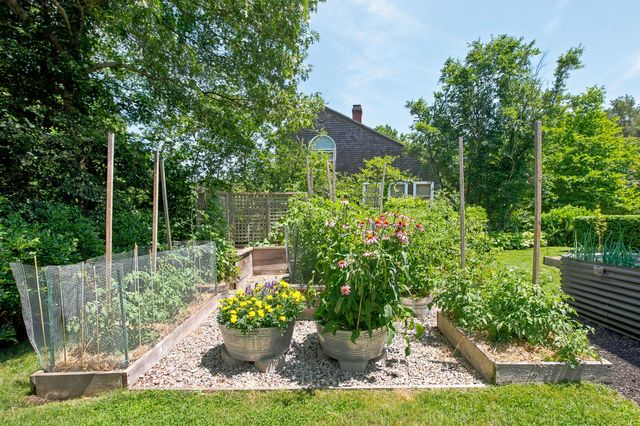 20 Bayberry Avenue, Provincetown, MA 02657