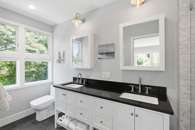 20 Bayberry Avenue, Provincetown, MA 02657