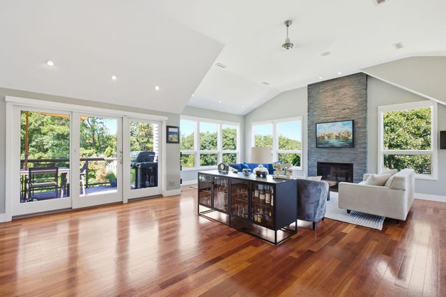20 Bayberry Avenue, Provincetown, MA 02657