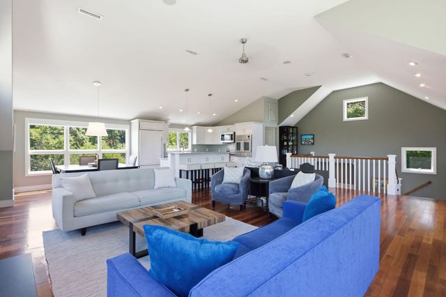 20 Bayberry Avenue, Provincetown, MA 02657