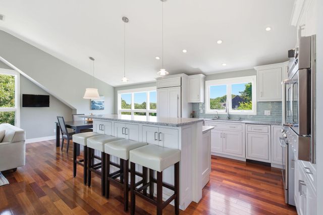 20 Bayberry Avenue, Provincetown, MA 02657