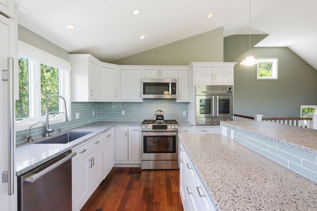 20 Bayberry Avenue, Provincetown, MA 02657