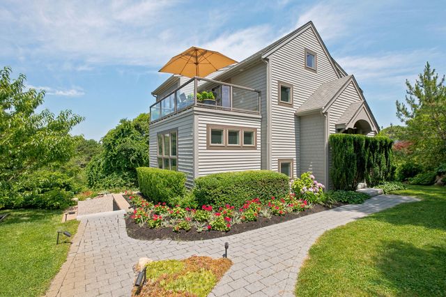 20 Bayberry Avenue, Provincetown, MA 02657