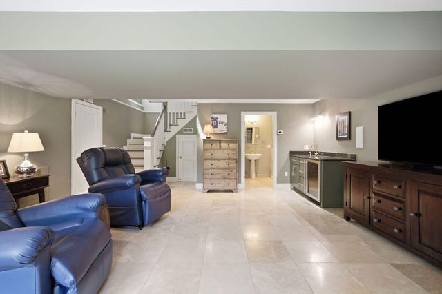 20 Bayberry Avenue, Provincetown, MA 02657