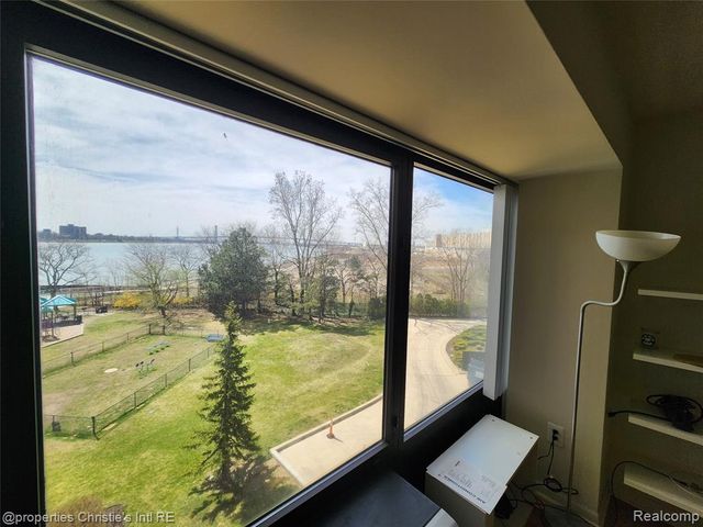 1001 W Jefferson Avenue 4D, Detroit, MI 48226