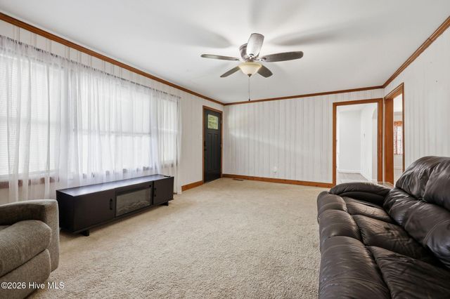 4228 Vass Carthage Road, Whispering Pines, NC 28327