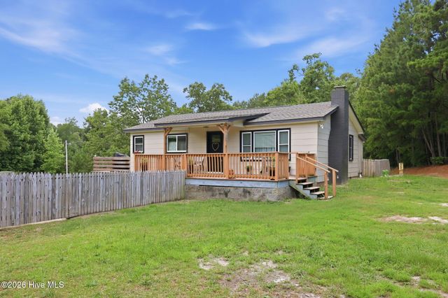 4228 Vass Carthage Road, Whispering Pines, NC 28327