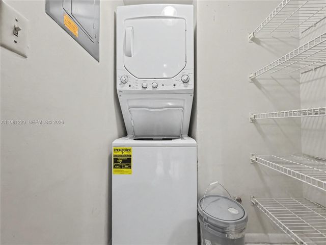 9140 SW 123rd Ct 201, Miami, FL 33186