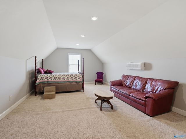 22191 Diamond Pointe Drive, Athens, AL 35613