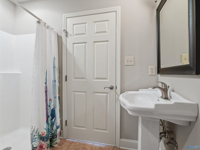 22191 Diamond Pointe Drive, Athens, AL 35613