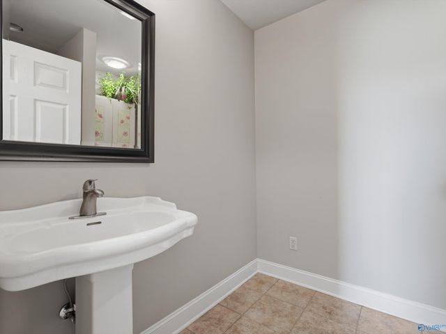 22191 Diamond Pointe Drive, Athens, AL 35613