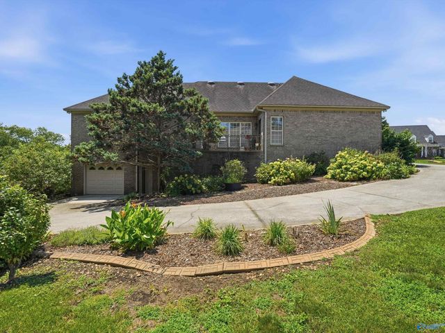 22191 Diamond Pointe Drive, Athens, AL 35613