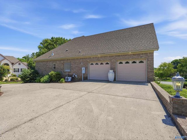 22191 Diamond Pointe Drive, Athens, AL 35613
