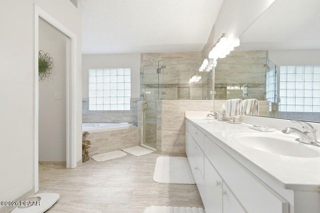 32 Meadow Ridge View, Ormond Beach, FL 32174