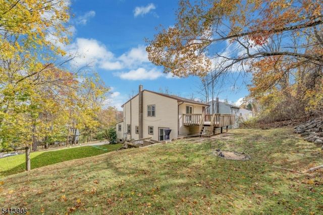 39 Delaware Rd, West Milford Twp., NJ 07421
