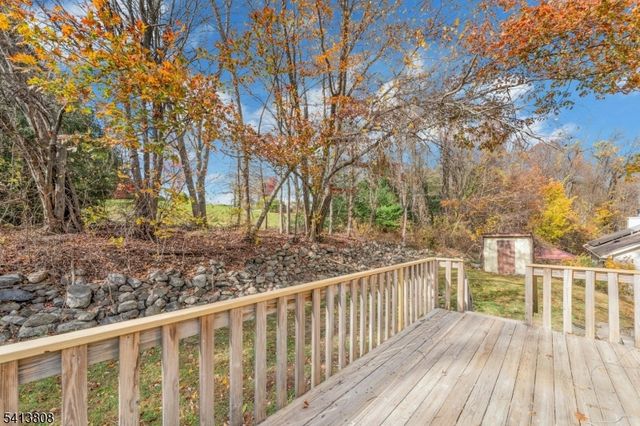 39 Delaware Rd, West Milford Twp., NJ 07421