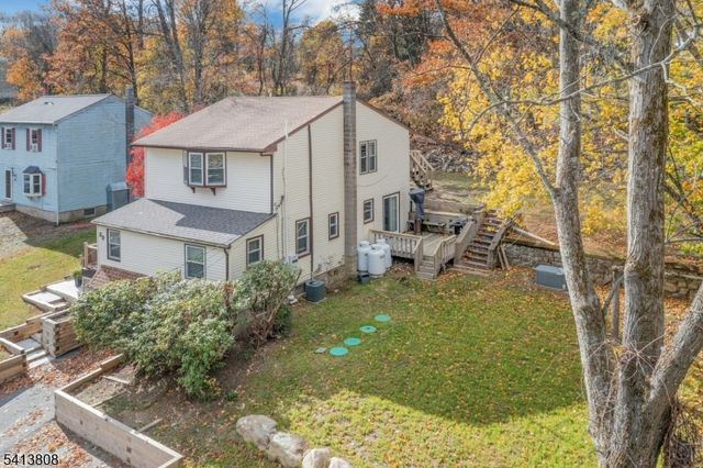 39 Delaware Rd, West Milford Twp., NJ 07421
