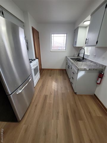 1641 Fairview Avenue, Royal Oak, MI 48073