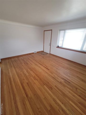 1641 Fairview Avenue, Royal Oak, MI 48073