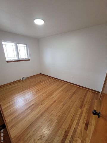 1641 Fairview Avenue, Royal Oak, MI 48073