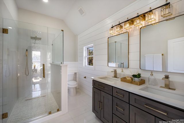 617 E Guenther, San Antonio, TX 78210