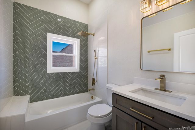 617 E Guenther, San Antonio, TX 78210