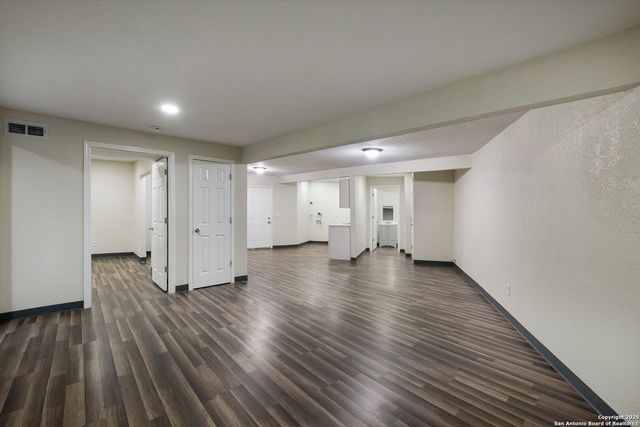 617 E Guenther, San Antonio, TX 78210