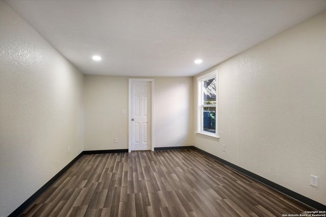 617 E Guenther, San Antonio, TX 78210