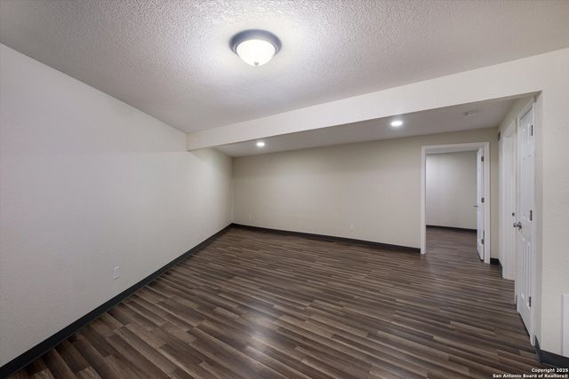 617 E Guenther, San Antonio, TX 78210